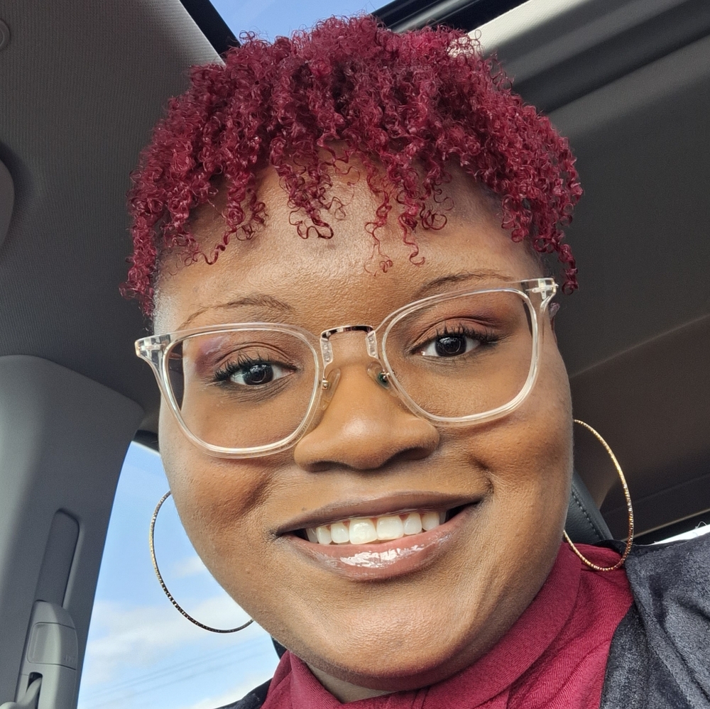 Meet your Posher, Valarie 👋🏾